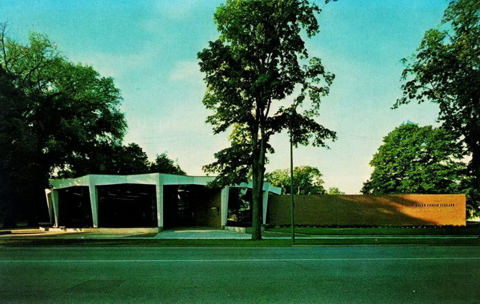 Niles Public Library (newer photo)